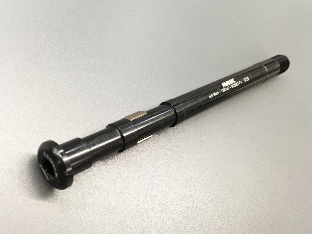 MAVIC SPEED RELEASE OSA ZADNÍ BOLT-ON 12X148 (V3300401)
